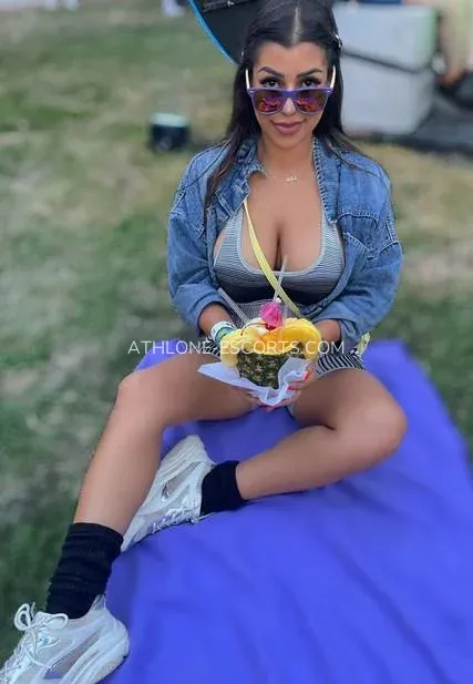 Athlone escorts Rebecca — 9