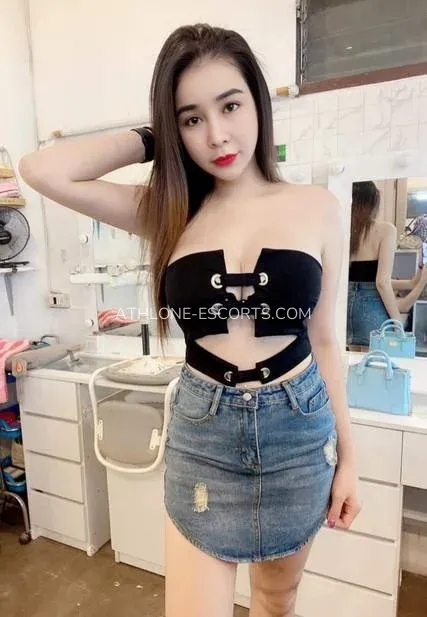 Athlone escorts Camryn — 4