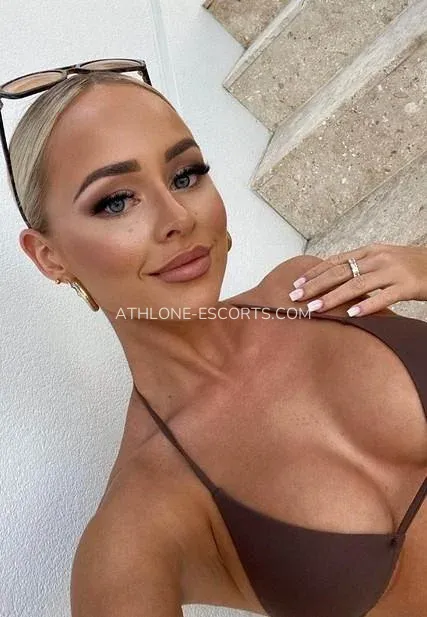 Athlone escorts Valeria — 3