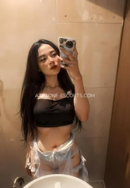 Athlone escorts Emilia — 5