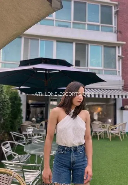Athlone escorts Paris — 3